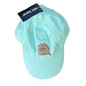 BNWT 2018 Hot Topic Pusheen Hat